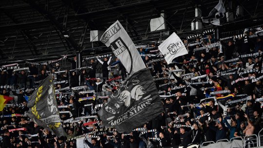 FOTO | Mesaj emoționant al fanilor lui ”U” Cluj în memoria lui Cătălin Hîldan. Ce au transmis ardelenii dinamoviștilor la meciul cu Sepsi