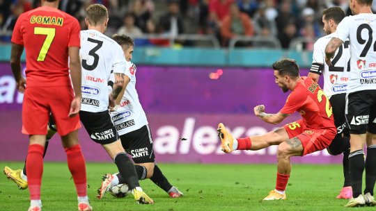 FCSB – U Cluj 2-2. ”Șepcile roșii” egalează cu două minute înainte de final și pleacă cu un punct