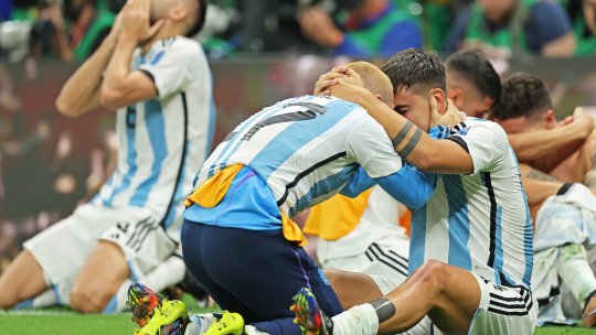 BREAKING NEWS | Papu Gomez, suspendat 2 ani pentru dopaj! A jucat două meciuri pentru Argentina la CM 2022 și susține că a băut sirop de tuse