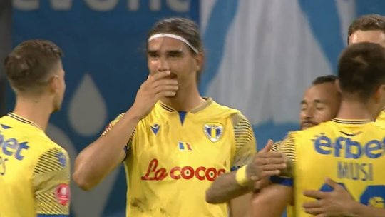 Momente emoționante la Craiova. Marian Huja a izbucnit în lacrimi, după primul său gol la 11 luni de la ultimul meci bifat | FOTO