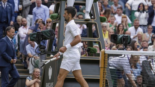 Djokovic, și fără titlu și amendat, după finala de la Wimbledon. Pentru ce a fost sancționat sârbul