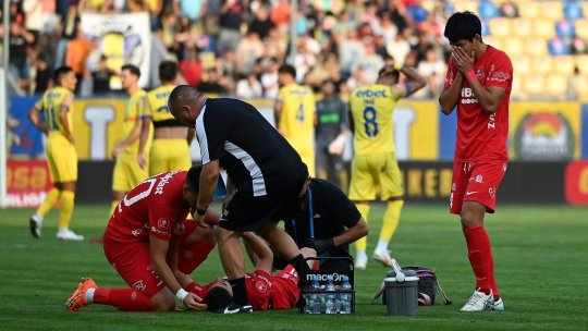 EXCLUSIV | Cum a fost surprins Țicu la pauza meciului cu Hermannstadt, după ce l-a accidentat pe Iancu: ”L-am văzut în vestiar”. Când plănuiește să îl viziteze la spital pe acesta