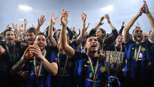 Inter Milano a cucerit Supercupa Italiei după o victorie dramatică cu Napoli