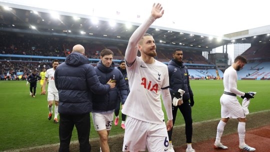 Radu Drăgușin, lăudat de antrenorul lui Tottenham după succesul răsunător cu Aston Villa: ”Excelent!”
