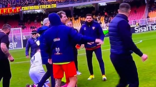 Fostul antrenor al lui Dennis Man și Valentin Mihăilă i-a dat un cap în gură unui fotbalist advers! Imagini incredibile surprinse în Serie A