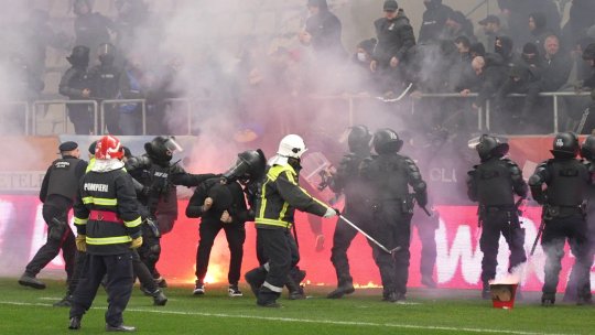 Dosarul "Ultras" i-a speriat! Ridicați de mascați, ultrașii Stelei primesc o nouă lovitură: "frații" de la UTA se dezic de bătaia de la meciul cu Dinamo