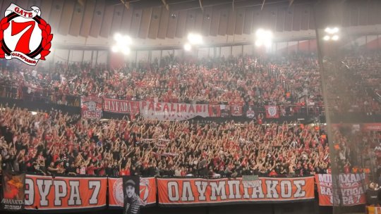 Ultras român, membru al temutei Gate 7 de la Olympiakos, anchetat într-un caz de omor