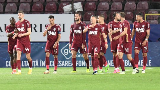 Un jucător care și-a anunțat plecarea de la CFR Cluj rămâne la echipă! Ioan Varga: ”Dan Petrescu e foarte mulțumit de el, vrea neapărat să îl ținem”