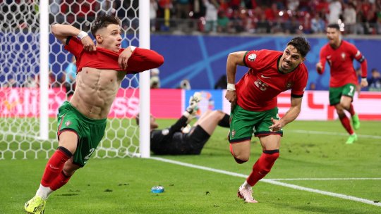 I-a salvat Chico, ăsta micu’ al lui Conceicao! Portugalia reușește să învingă Cehia, care a deschis scorul, printr-un gol marcat în minutul 90+2. Cristian Munteanu îți aduce cronica unui meci de infarct