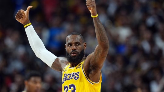 LeBron James a semnat un nou contract cu LA Lakers și va juca alături de fiul său