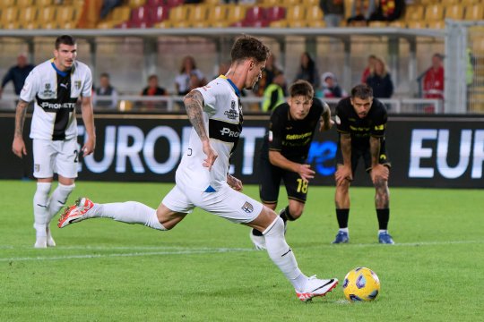 VIDEO | De neoprit! Dennis Man a marcat din nou pentru Parma. Fostul jucător de la FCSB, cel mai în formă român înainte de meciurile decisive pentru Euro