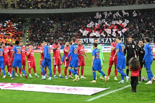 Suporterii FCSB, mesaj dezlănțuit la adresa rivalilor de la Dinamo și CSA Steaua: ”Piară tot sudul din țară”