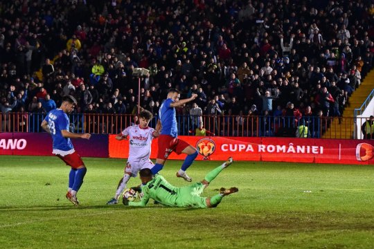 EXCLUSIV | Dinamo se afundă și mai mult în criză, după egalul de la Bihor, din Cupă: ”Portarul este cel mai bun, dar nu-l ajută echipa. E nevoie de 4-5 jucători ca să nu retrogradeze!”