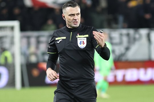 De ce a fost întârziat startul reprizei secunde a meciului Dinamo - Voluntari. Probleme pentru Andrei Moroiță