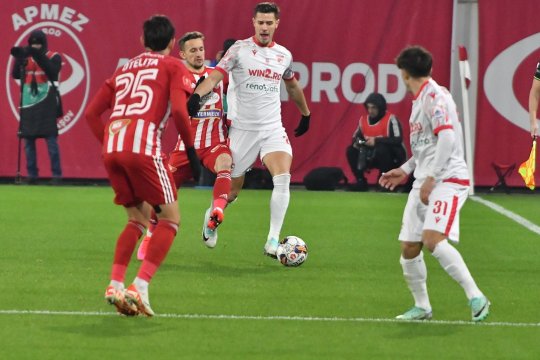 Dinamoviștii fac praf arbitrajul, după înfrângerea cu Sepsi: ”Și un om, dacă îl iei de pe stradă, dă penalty”