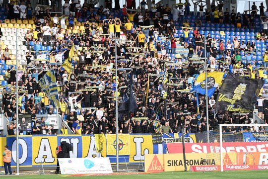 Controverse înainte de ”Primvs Derby”: fanii Petrolului și-au achiziționat bilete, dar Jandarmeria nu îi lasă să intre pe stadion!