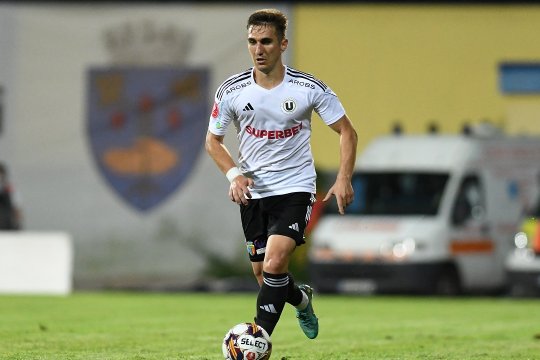 Bogdan Vătăjelu, ”transformat” după revenirea lui Sabău la U Cluj: ”De când a venit, mi s-a schimbat percepția despre fotbal”
