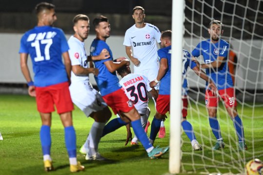 Florin Farcaș și-a felicitat jucătorii după 0-2 cu FCSB: ”Suntem mulțumiți de ce am realizat”