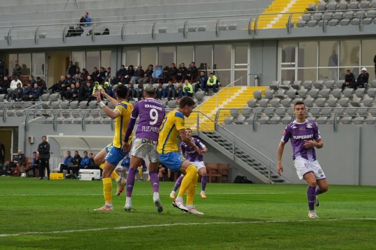 Plusuri și minusuri pentru Rapid în amicalul cu Westerlo: Krasniqi a spart “gheața”, jocul încă scârțâie | 6 idei remarcate + cum ar putea arăta echipa la meciul cu FCU