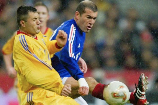 “Să nu ne coste la European aceste transferuri”. Un fost mare fotbalist al României atrage atenția asupra mutărilor în Vest ale lui Drăgușin și Moldovan