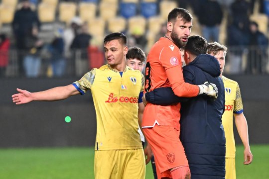 Petrolul și-a ales antrenorul, după negocierile cu Șumudică și Neagoe. Cine va conduce echipa la meciul cu Dinamo