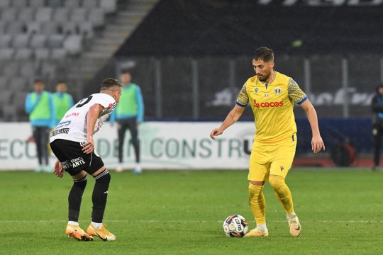 De ce a fost întârziat startul meciului Universitatea Cluj - Petrolul Ploiești 7 minute