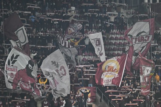 Fanii Rapidului nu au mai rezistat! I-au cerut demisia lui Cristiano Bergodi după aproape fiecare gol marcat de CFR în Giulești