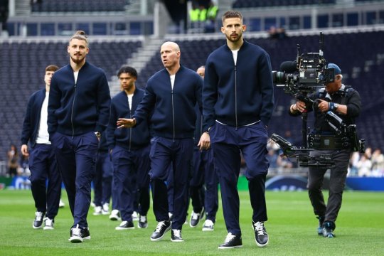 Tottenham - Manchester City, ora 22:00, pe iAMsport.ro. Radu Drăgușin, titular