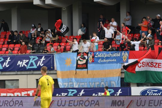 Jandarmeria este în alertă înainte de Dinamo - Csikszereda! Steagul Ținutului Secuiesc, interzis de autorități