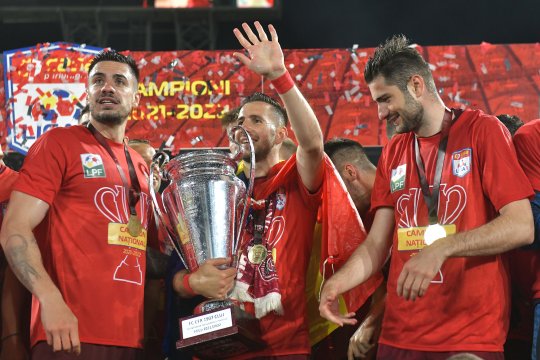 Revenire neașteptată în Superligă! CFR Cluj pregătește transferul unui jucător român cu patru titluri în palmares