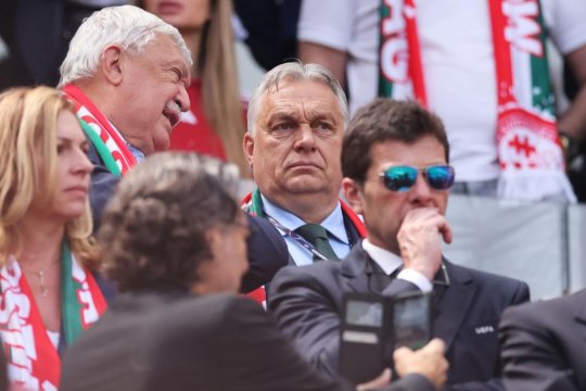 Mesaj cu ”dedicație” pentru Viktor Orban, de la fanii elvețieni. Pemierul maghiar a fost prezent la debutul Ungariei la Euro