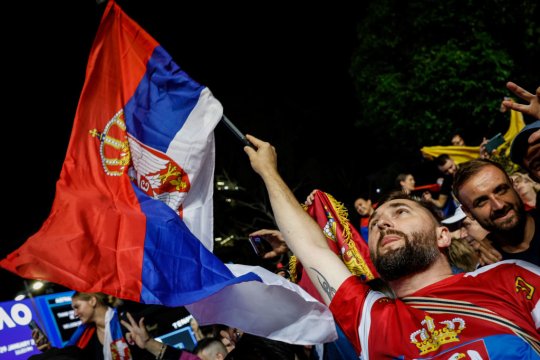Serbia a ”punctat” prima, înainte de meciul cu Anglia. Cu ce s-au lăudat fanii sârbi după ce s-au încăierat cu enlgezii
