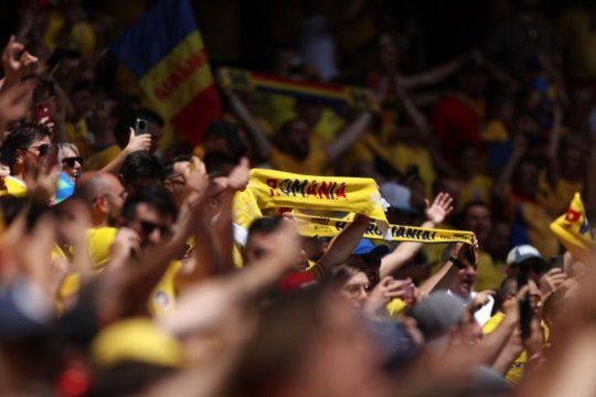 TAROM ajută fanii României să meargă la meciul cu Slovacia. Cât costă un bilet de avion pentru a fi alături de tricolori