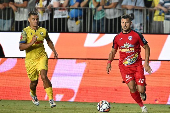 Constantin Budescu susține că Petrolul stă pe un butoi cu pulbere: ”Sunt probleme, nu vreau să ajungă ca Dinamo!”. Mesaj direct pentru fanii prahoveni și pentru Gicu Grozav