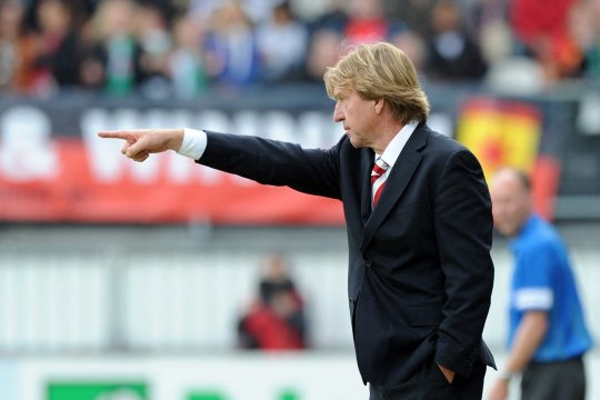 Aad de Mos: “Țara trebuie să fie mândră de ei!”. Fostul antrenor al celor de la Ajax analizează partida de aseară. ”El nu e Gică Popescu”