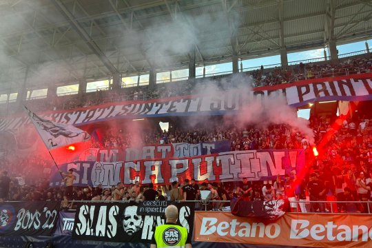 Suporterii FCSB îi ironizează pe rivalii de la Steaua, chiar în Ghencea: ”Nu vă mai agitați!” Mesajele afișate la Supercupa României