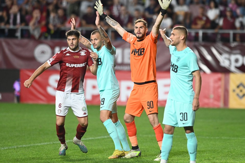 Jucătorii CFR-ului, la meciul cu CFR Cluj din sezonul 2023-2024