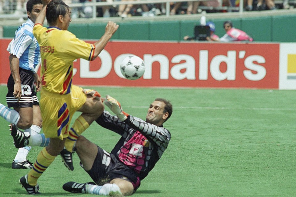 După turneul final al CM '94, Ilie Dumitrescu a fost cumpărat de Tottenham Hotspur, pentru 3,7 milioane de euro