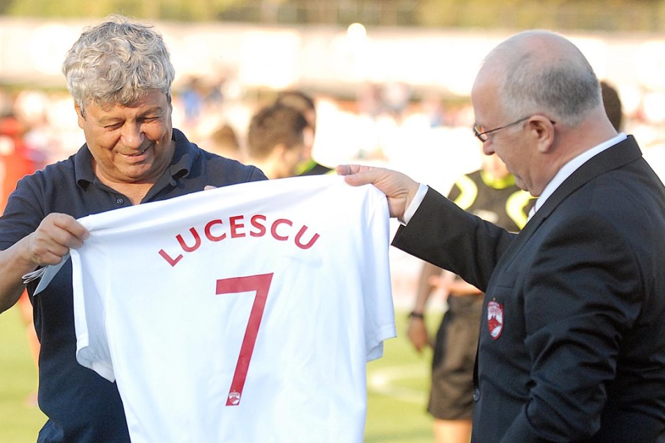 Un titlu și două Cupe ale României a câștigat Mircea Lucescu alături de Dinamo