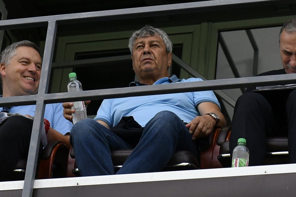 Mircea Lucescu, pe stadion, la un meci de Superligă, Sursă foto: Sport Pictures