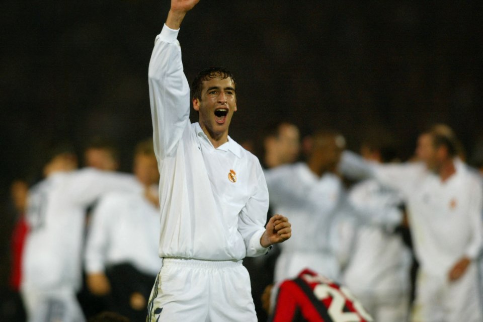 Raul Gonzalez se bucură după victoria din finala Ligii Campionilor, ediția 2001/2002, contra celor de la Bayern Leverkusen