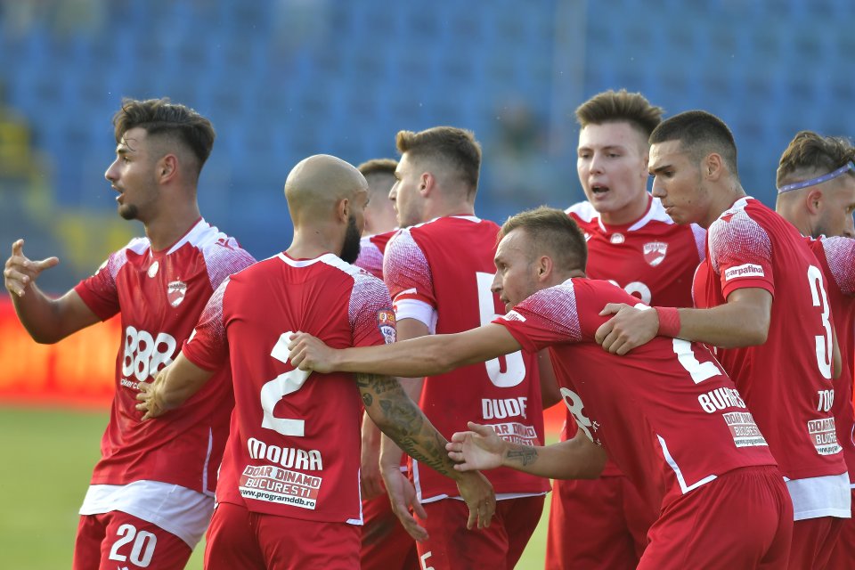 Jucătorii lui Dinamo în sezonul 2022-2023