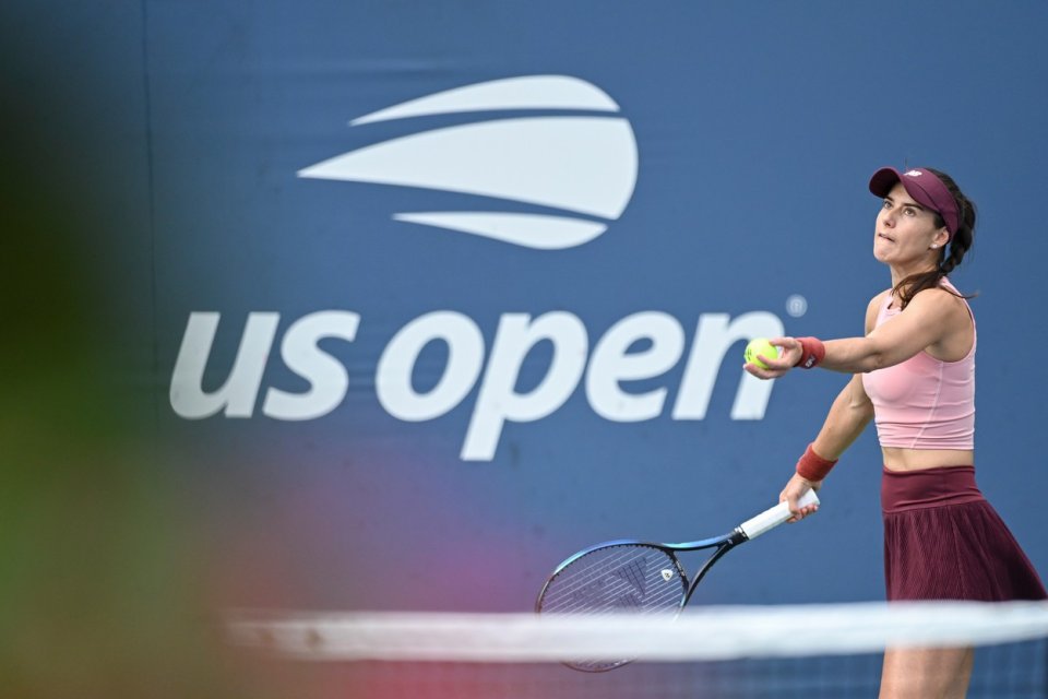 Sorana Cîrstea servește la US Open, 30 august 2023