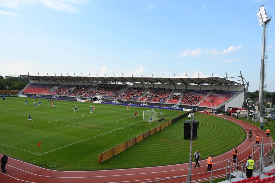Stadionul din Târgoviște a fost inaugurat de Chindia, după renovări, chiar la meciul în care echipa a retrogradat, 2-2 cu FC Voluntari