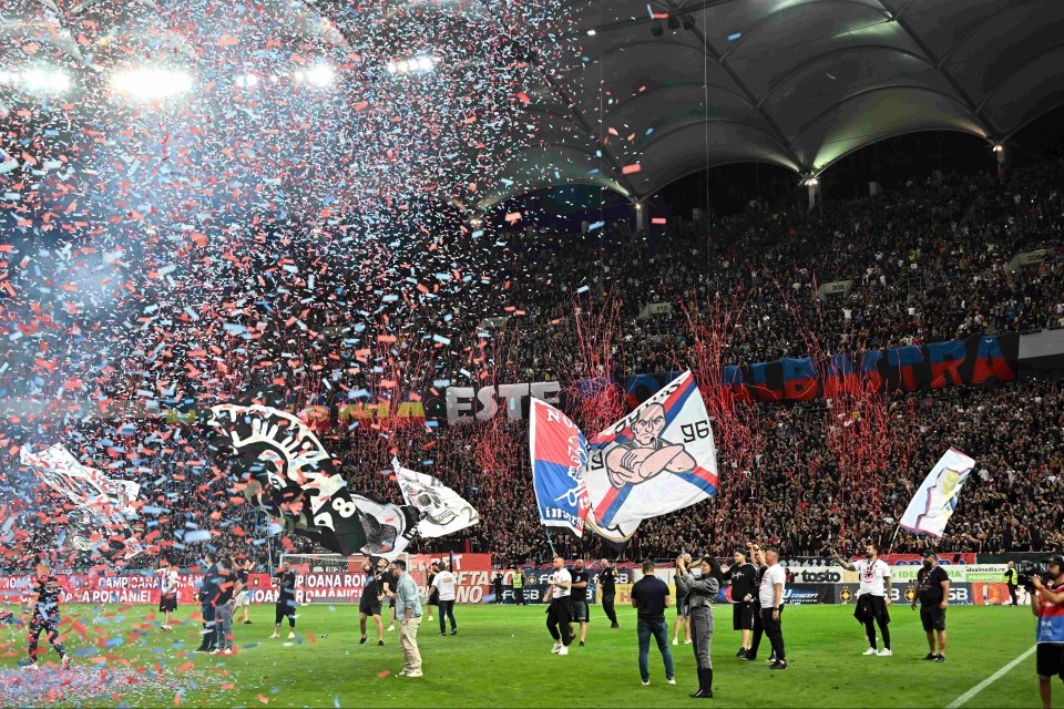 Galeria stelista celebreaza castigarea Superligii in urma meciului dintre FCSB si CFR Cluj, desfășurat pe Arena Nationala din Bucuresti, 11 mai 2024