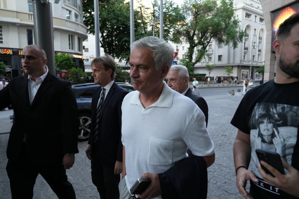 Jose Mourinho este la București pentru meciul Generației de Aur