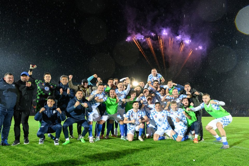 4-0 a umilit-o Corvinul Hunedoara pe CFR Cluj, în sferturile de finală ale Cupei României