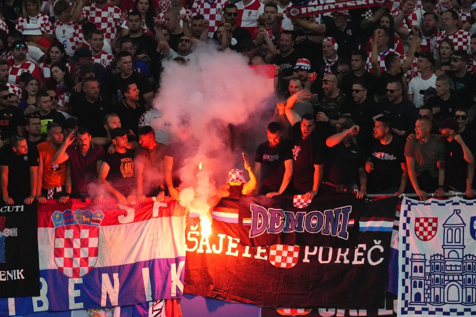 Un grup de suporteri croați