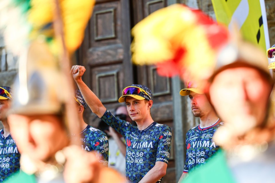 Jonas Vingegaard, Team Visma-Lease a Bike, la prezentarea oficială a echipei înaintea debutului Turului Franței 2024 , Florența, Italia, 27 iunie 2024