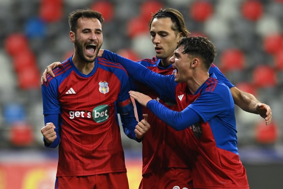 Bogdan Chipirliu (primul din stânga) va continua la Steaua